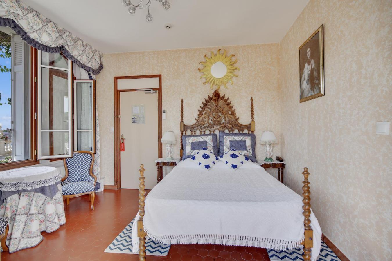 Le Chateau De Mei Lese La Croix-Valmer Ruang foto
