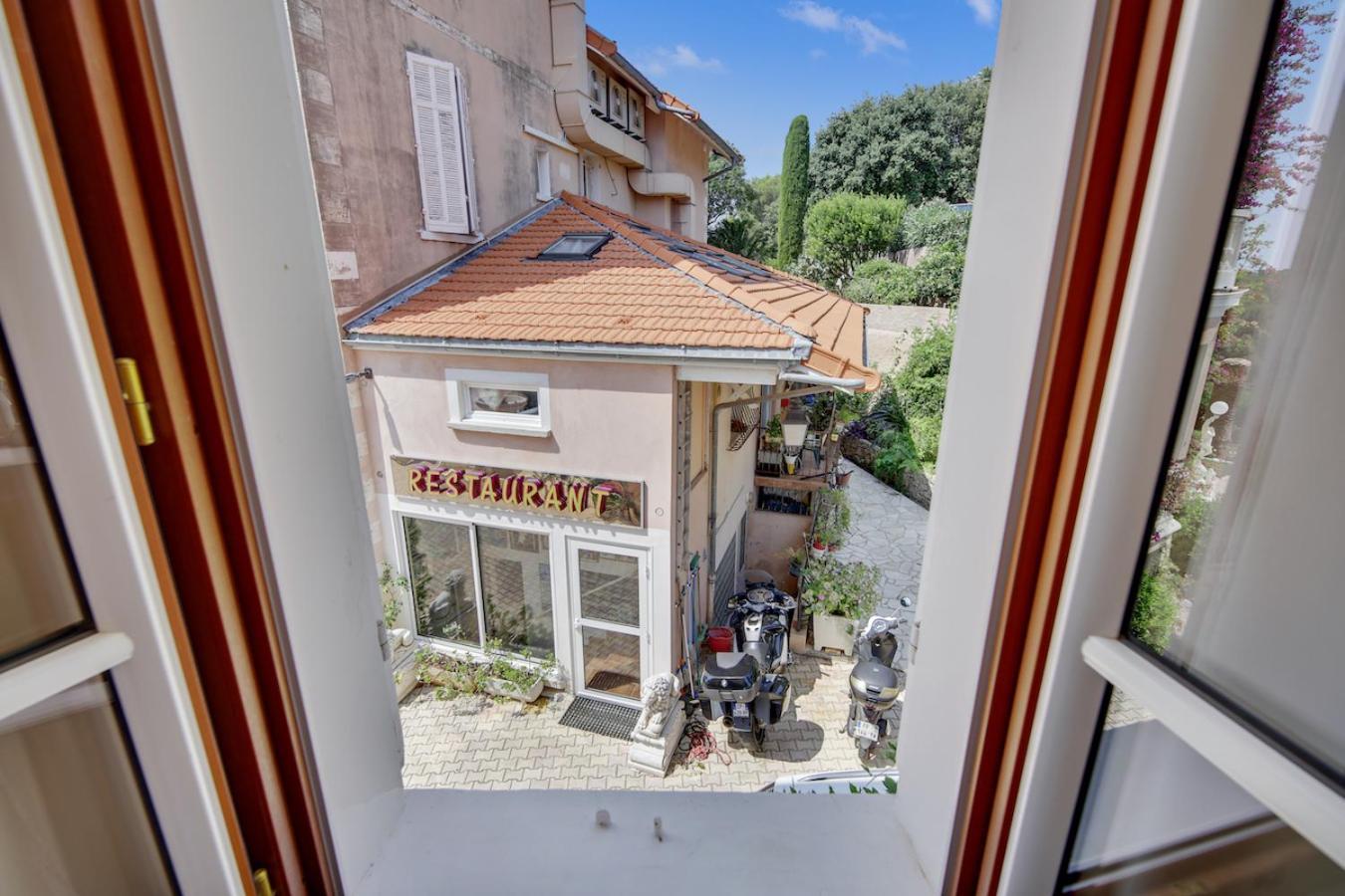 Le Chateau De Mei Lese La Croix-Valmer Ruang foto