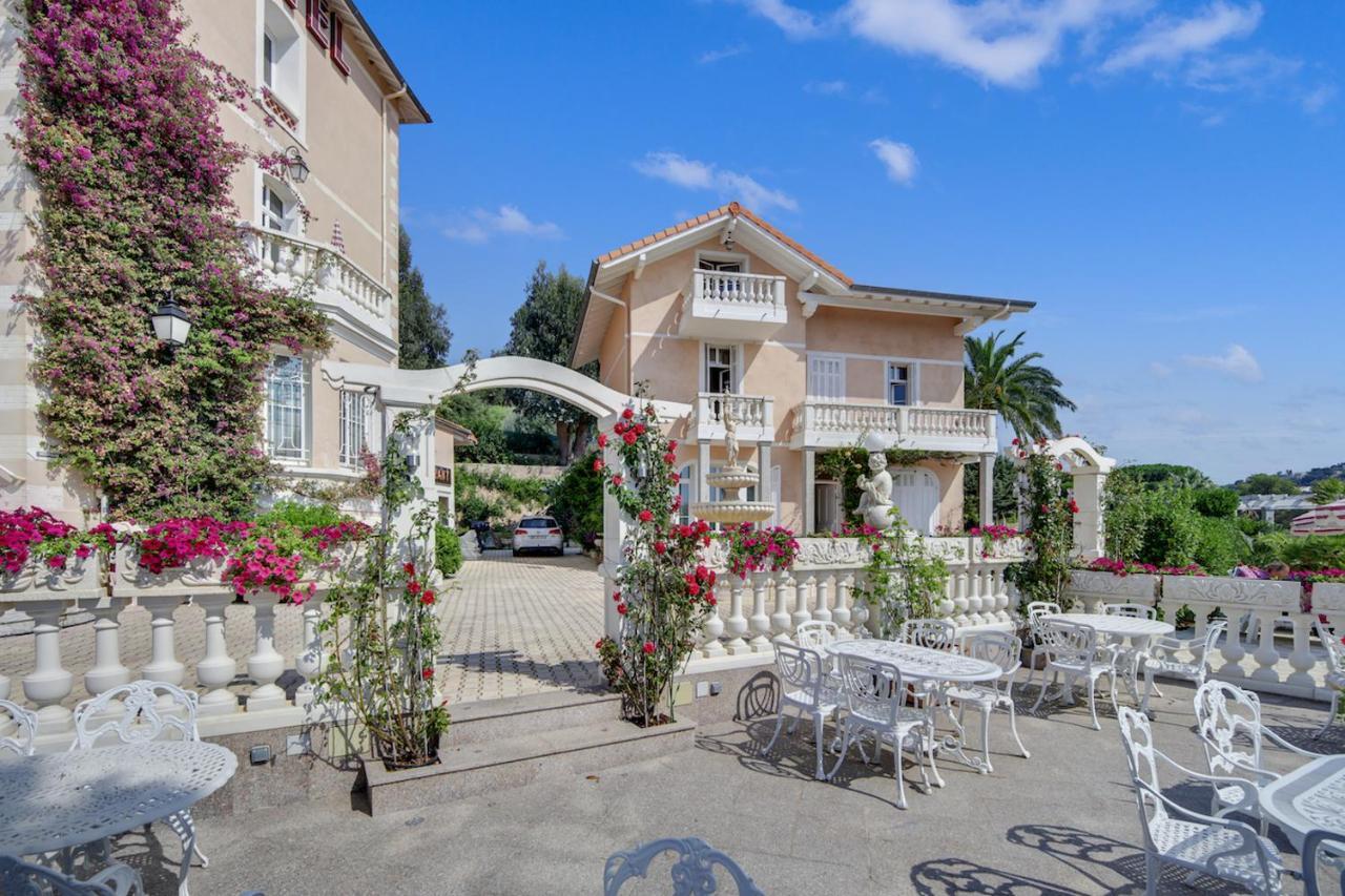 Le Chateau De Mei Lese La Croix-Valmer Bagian luar foto